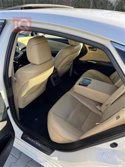 تويوتا أفالون